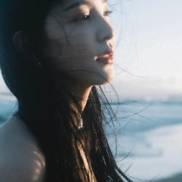 谁见她死去?